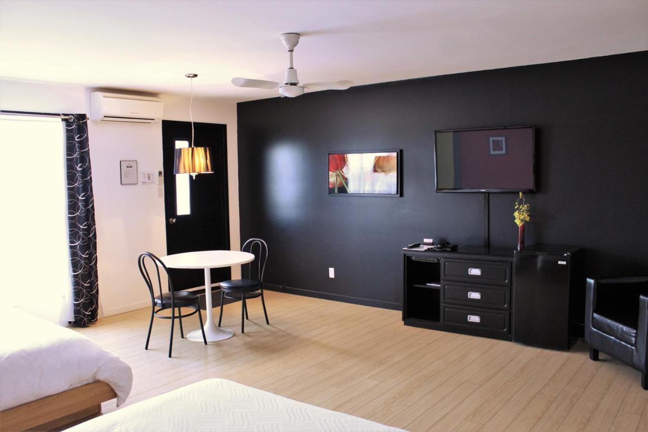 Motel Du Canton Valcourt Экстерьер фото