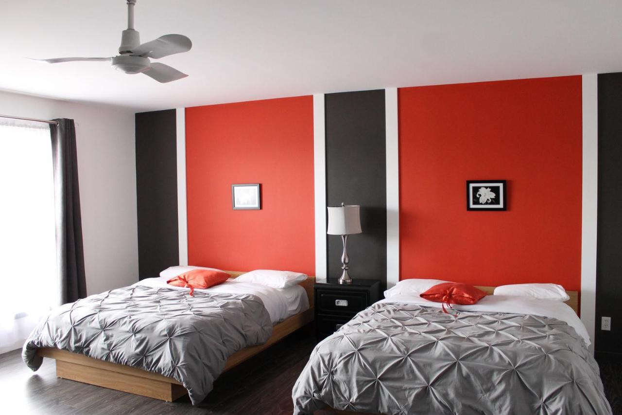 Motel Du Canton Valcourt Экстерьер фото